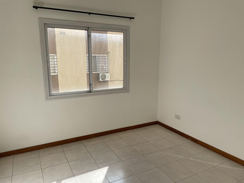 Alquiler Departamento 2 Ambientes Con Cochera - Solares De Moreno Iii - Moreno Sur