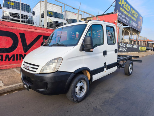 Iveco Daily 35s14 Cab.dupla Chassi 2012- Covelp Americana