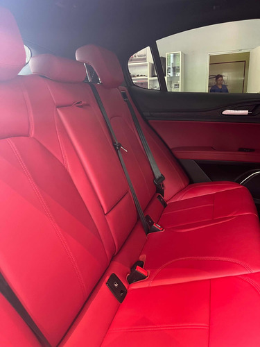 Imagen 5 de 9 de Alfa Romeo Stelvio Veloce 280cv Q4 My 2023