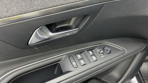 Imagen 22 de 25 de Peugeot 3008