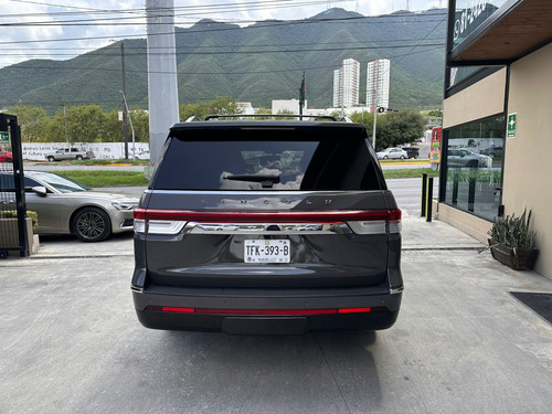 Lincoln Navigator 2024