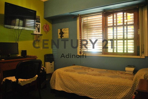 Imagen 28 de 30 de Calle 76 E/ 17 Y 18 - Casa 3 Dormitorios, Quincho Y Parque - Venta Y/o Permuta