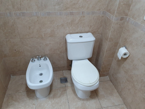 Imagen 10 de 20 de Departamento Olivar 2, Cuenta Con 4 Ambientes, Galería Y Patio. Muy Luminoso, Espacioso. Estado Impecable.