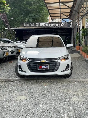 Chevrolet Onix 1.0T Premier Sedan At