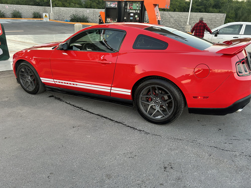 Ford Mustang Lujo V6 Mt