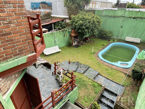 Imagen 19 de 21 de Venta Casa 4 Ambientes Con Jardín, Cochera Y Gran Fondo Libre Con Piscina En Don Bosco (30204)