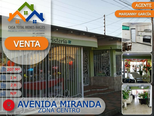 Se Vende Casa Comercial En La Avenida Miranda.