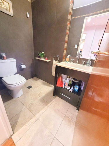 Imagen 25 de 30 de Excelente Triplex Con Cochera, Jardin Y Pileta !!! - Almagro