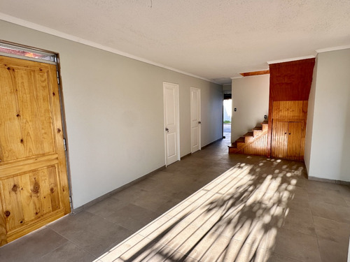 Gran Casa Como Nueva En Bosque San Carlos 4d 2b Oportunidad!