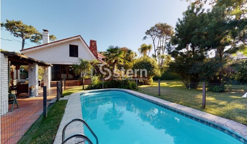 Imagen 3 de 25 de Venta Casa 5 Dormitorios, Playa Mansa, Punta Del Este