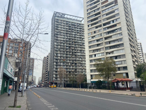 Cómodo Depto A 3 Cuadras Metro Ucatolica, Piso 12, Terraza