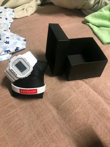 Relógio Digital Unisex,acompanha Caixa E Pulseira.