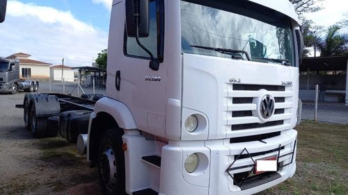 Imagem 3 de 7 de Vw 24-280 6x2