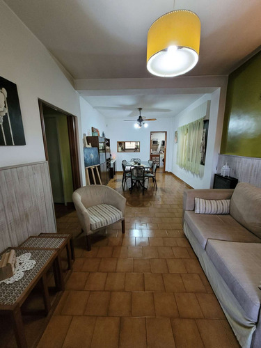 Venta Casa 4 Amb Con Cochera Moreno Centro Permuta