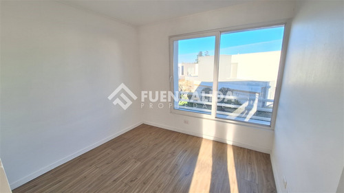 Casa En Venta De 4 Dorm. En Puente Alto, Ymg