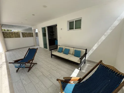Casa En Venta De Dos Planta A 3 Cuadras Del Mar De Telchac Puerto.