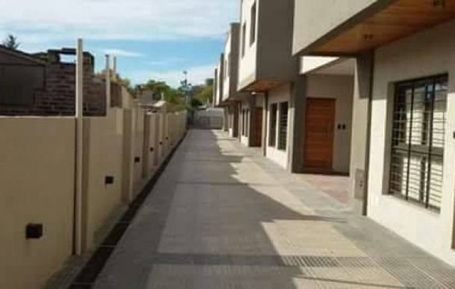  Venta Exclusiva: Departamento Dúplex - Barrio Santa Rita Del Lago