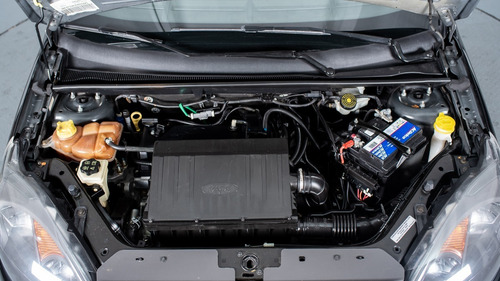 Ford Fiesta 1.6 Ambiente Plus 5p Mt 2014-imolaautos