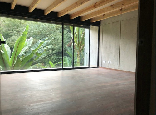 Imagen 13 de 20 de Casa En Venta Valle De Bravo Avandaro Con Bosque Y Rio