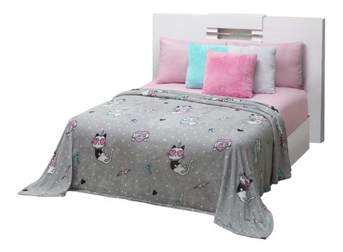 Cobija Colchas Elefantito Queen color gris con diseño estampado de 220cm x 140cm