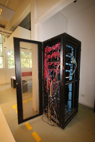Imagen 9 de 12 de Edificio De Oficinas Plug And Play And Play