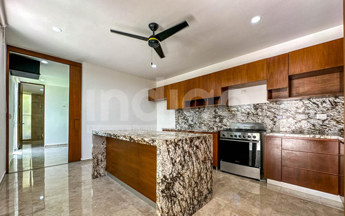 Casa En Venta En Mérida En Privada El Origen, Xcanatún