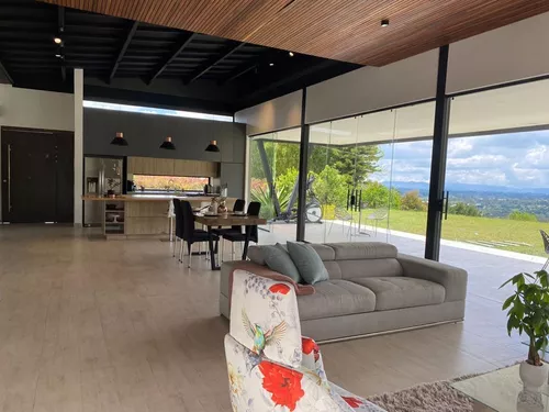 Encantadora Finca En Venta Llanogrande