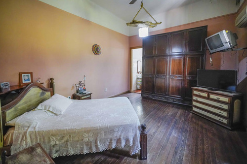 Disfruta De Una Casa Con Jardin, Quincho Y Garage - 5 Ambientes!