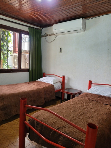 Imagen 8 de 18 de Alquiler De Casa Por Dia Con Piscina Y Quincho (uso Exclusivo). Ubicada En La Ciudad De Las Cataratas Del Iguazú, Puerto Iguazú, Misiones. Zona Céntrica