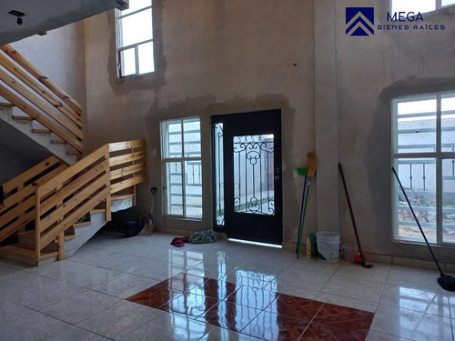 Casa En Venta En Col. La Moderna Durango