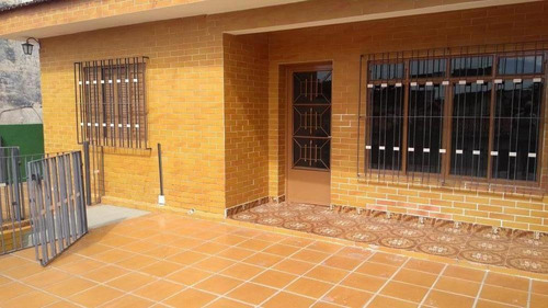 Imagem 2 de 30 de Casa - 3 Dormitórios - 1 Edícula - 3 Vagas De Garagem - Jardim Sabiá - Cotia / Sp - Cs531071v