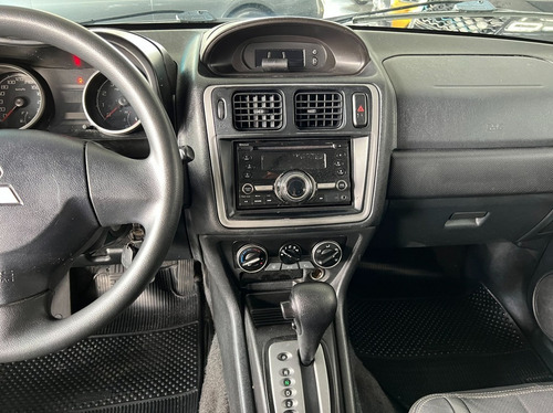 Imagem 10 de 10 de Mitsubishi Pajero Tr4 2.0 4x2 16v 140cv 2013