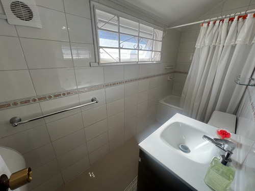 Casa 148mts2 4 D 2 B