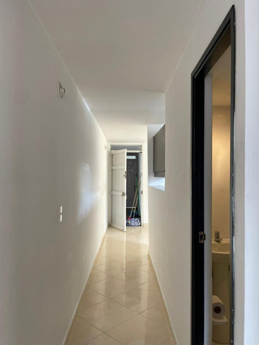 Venta De Apartamento En Barrio Cristobal Con Excelente Area