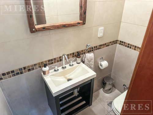 Dúplex Con Excelente Ubicación En Las Lomas De San Isidro
