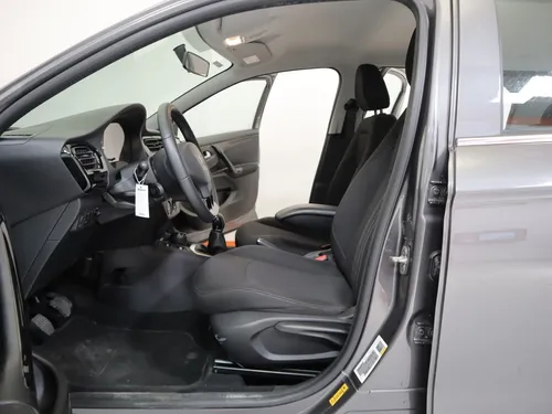 Peugeot 301 ALLURE 1.6 MT 4P