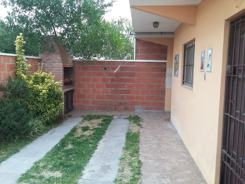 Imagen 5 de 14 de Chalet De Categoría - Calle 1 Nº 8350 Mar Del Tuyu