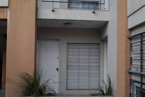 Imagen 2 de 5 de Departamento En Ambos V/a En Moron