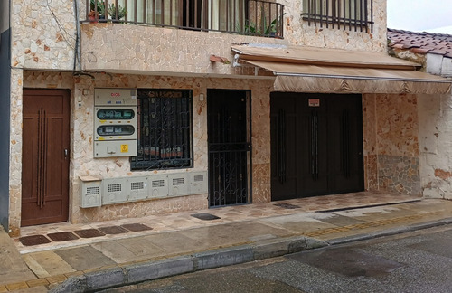 Casa En Primer Piso En El Barrio Alcalá Para La Venta