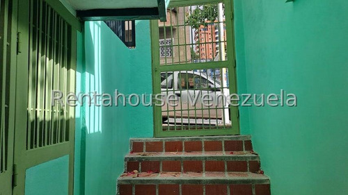 Bello Monte !! Local Comercial A Pie De Calle, 169,44 M2, 2 Baños, Área Operativa De 142 M2, Área Independiente De Oficina Con 26,79 M2, Entradas Por 2 Calles. Excelente Ubicación !!