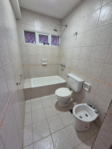 Departamento 2 Ambientes Con Cochera En Banfield Oeste