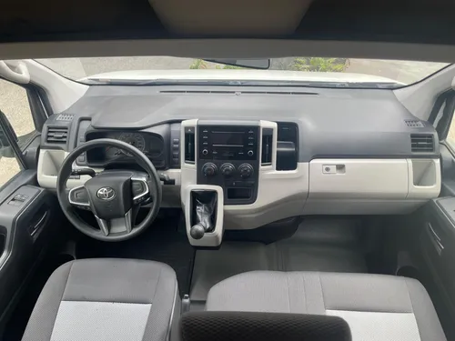 Toyota Hiace 2.7 Ventanas Superlarga Mt