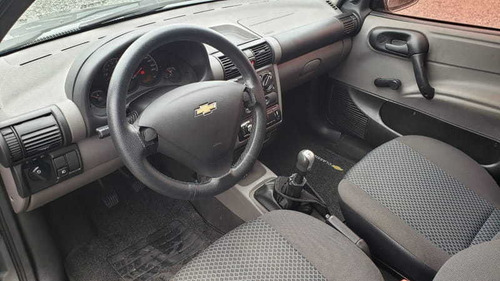 Imagem 4 de 10 de Classic Ls 1.0 4p Flex