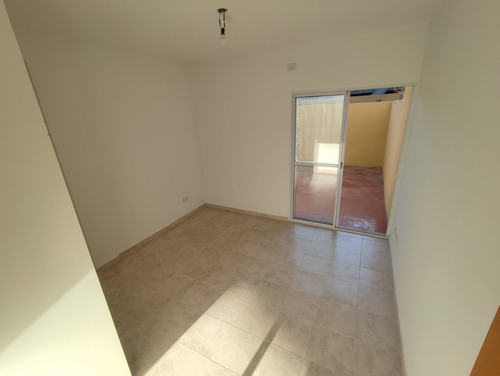 Imagen 8 de 10 de Departamento En Venta En José C Paz