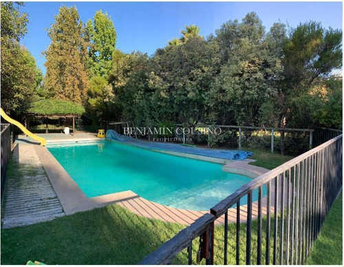 Casa En Venta De 4 Dorm. En Colina