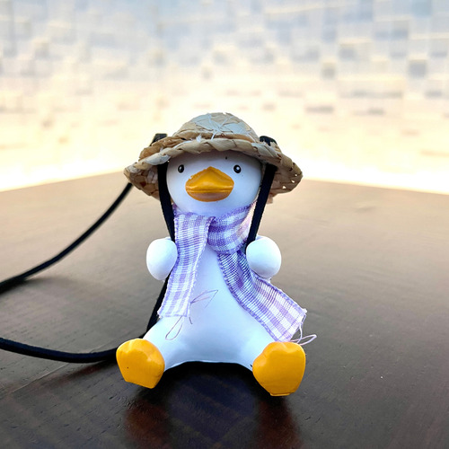 Pato Con Mochila Y Gorro De Paja Colgante Espejo Retrovisor