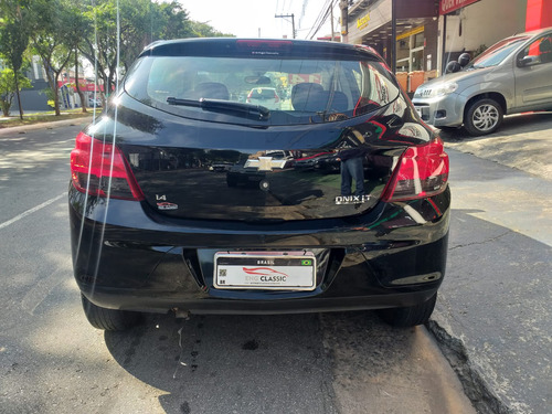 Chevrolet Onix Onix Hatch LT 1.4 8V FlexPower 5p Mec