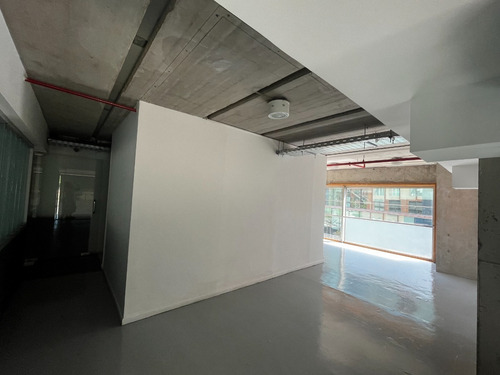 Lindo Local De 462 M2 Con Gran Acceso Desde La Calle