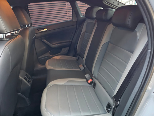 Volkswagen Nivus NIVUS HIGHLINE 1.0 200 TSI FLEX AUT.
