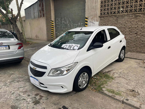Imagen 6 de 25 de Chevrolet Onix 2019 1.4 Joy Ls